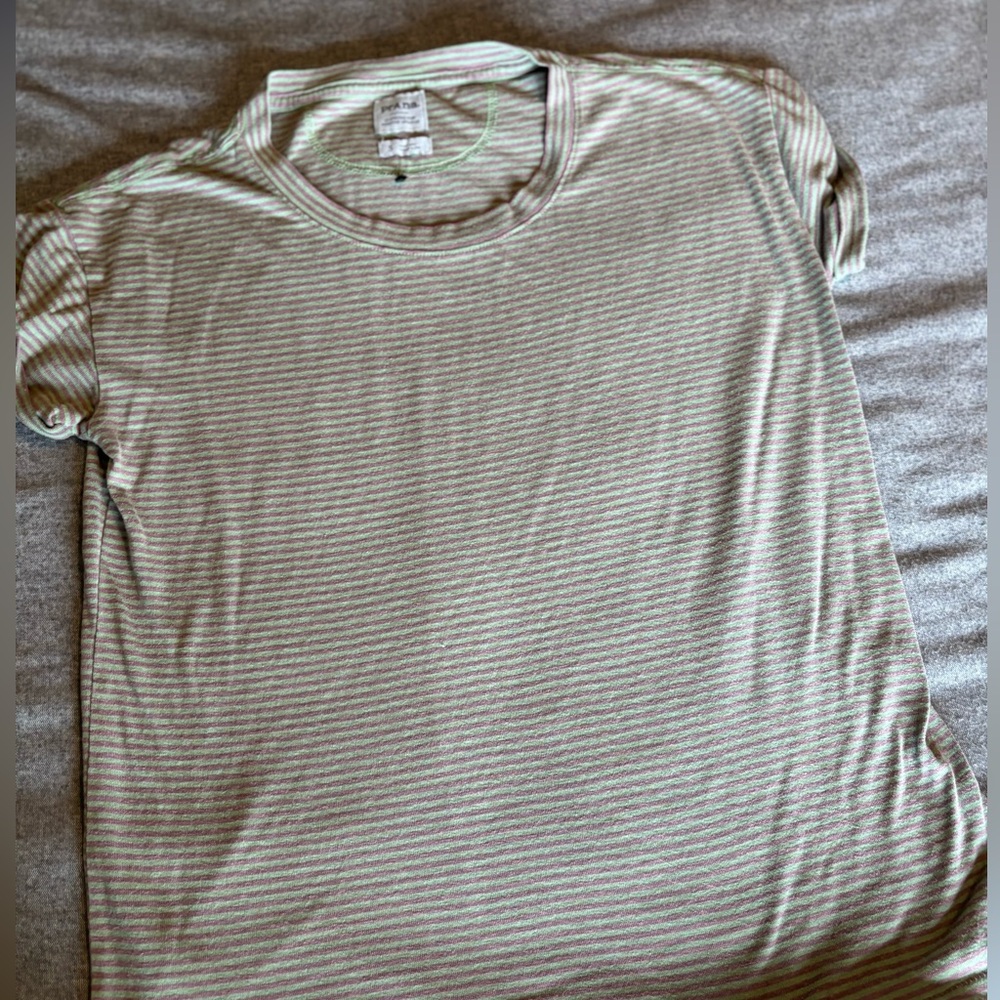 Prana Spumoni colored T shirt, organic Cotton,‎ Size small